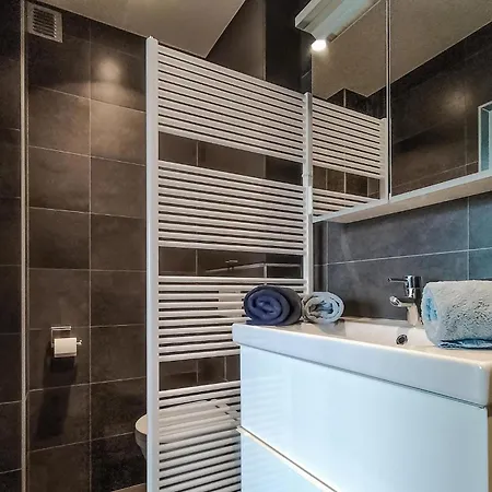 Apartment Amazing In With Kitchen